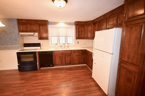 40 Old Brook Rd, Springfield, MA 01118 photo 11