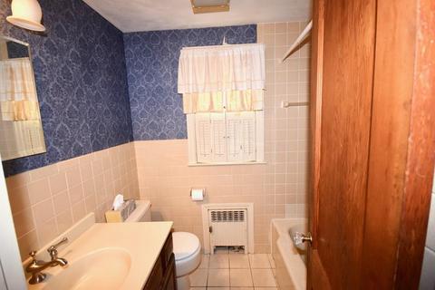40 Old Brook Rd, Springfield, MA 01118 photo 9