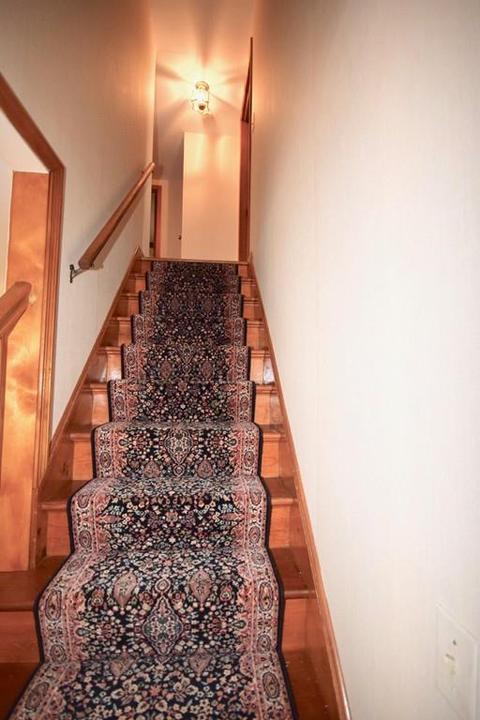 40 Old Brook Rd, Springfield, MA 01118 photo 12