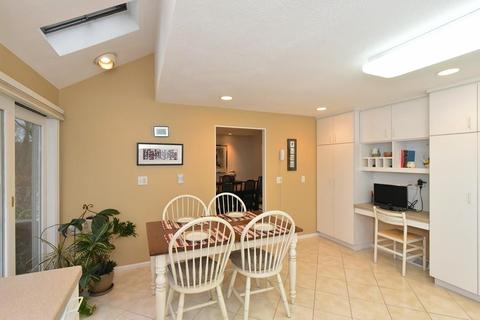 6 Willowbrook Dr, Framingham, MA 01702 photo 16