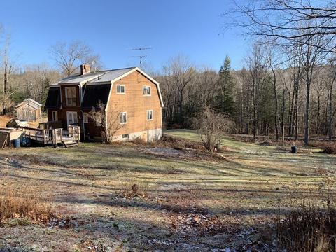 23 Mountain St, Plainfield, MA 01070 photo 3