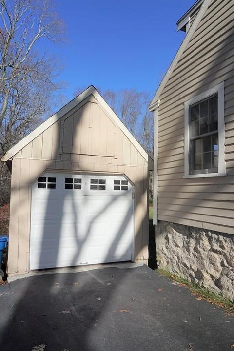 59 Whitins Rd, Sutton, MA 01590 photo 4