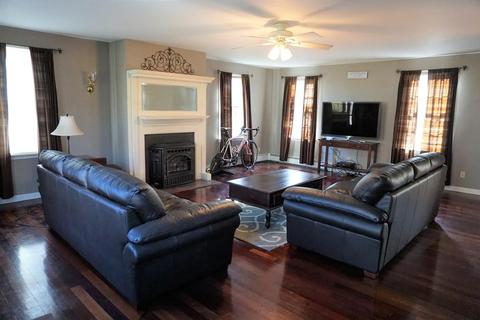 59 Whitins Rd, Sutton, MA 01590 photo 6