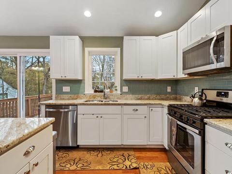61 Sherbrook Ave, Worcester, MA 01604 photo 10