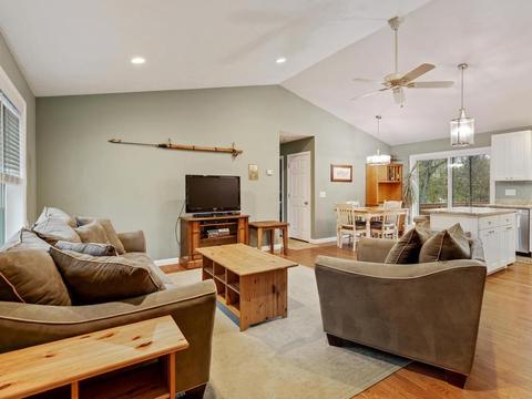 61 Sherbrook Ave, Worcester, MA 01604 photo 4