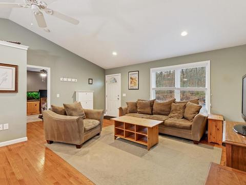 61 Sherbrook Ave, Worcester, MA 01604 photo 6
