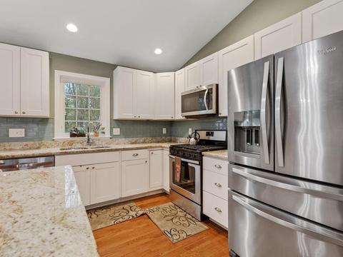 61 Sherbrook Ave, Worcester, MA 01604 photo 8