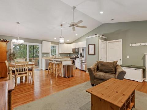 61 Sherbrook Ave, Worcester, MA 01604 photo 7