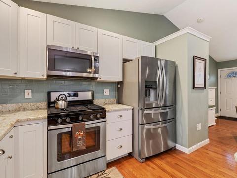 61 Sherbrook Ave, Worcester, MA 01604 photo 11