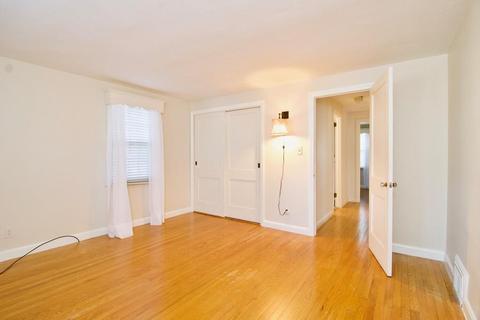 15 Strathmore St, Springfield, MA 01109 photo 23