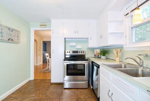 15 Strathmore St, Springfield, MA 01109 photo 7
