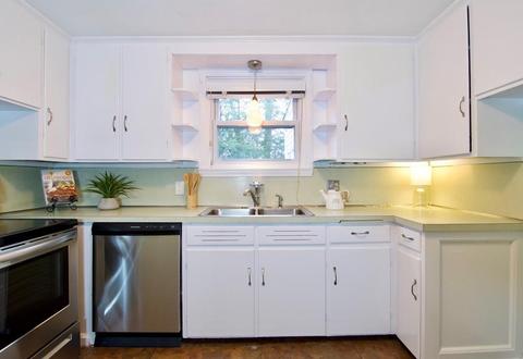 15 Strathmore St, Springfield, MA 01109 photo 5