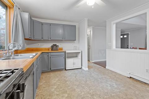 5 Devonshire Dr, Mashpee, MA 02649 photo 8