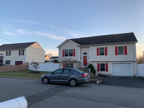 11 Mate Dr, Fall River, MA 02721 photo 1