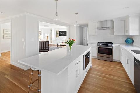 52 Union St, Hingham, MA 02043 photo 4