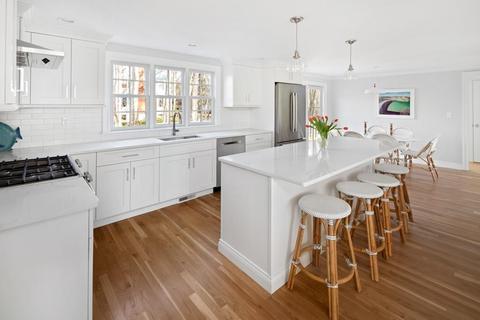 52 Union St, Hingham, MA 02043 photo 3