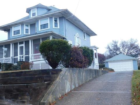 67 Highland St, Woonsocket, RI 02895 photo 3