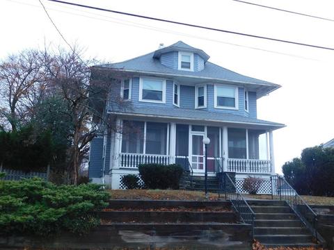 67 Highland St, Woonsocket, RI 02895 photo 2