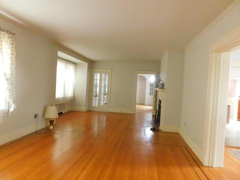 67 Highland St, Woonsocket, RI 02895 photo 9
