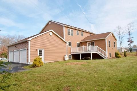 74 Eagle Dr, Dudley, MA 01571 photo 2