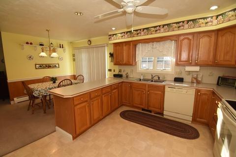 185 Grattan St, Fall River, MA 02721 photo 9