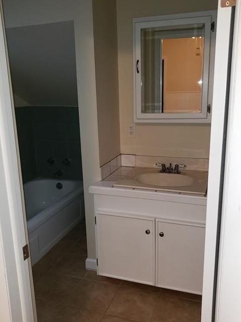 44 Bell St, Chicopee, MA 01013 photo 7