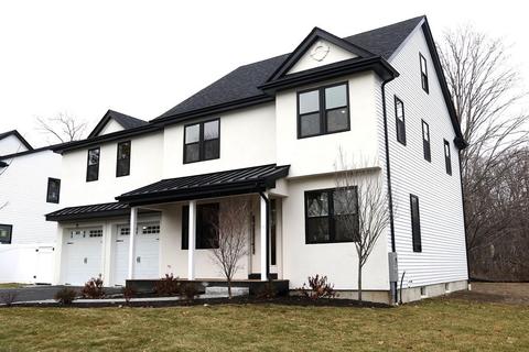 30 Temple Pl, Framingham, MA 01701 photo 1