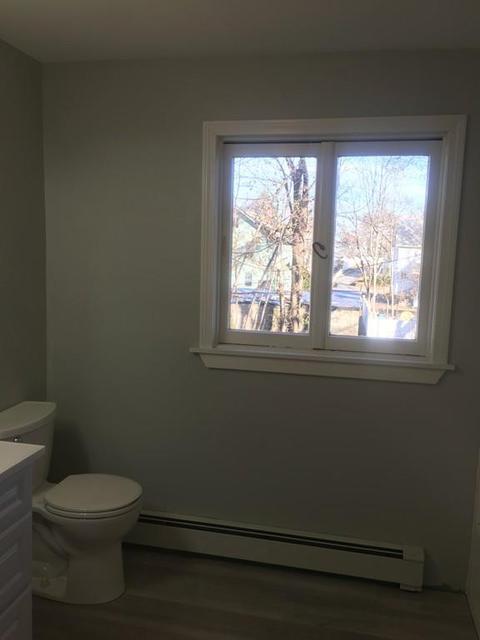 31 Eureka St, Worcester, MA 01603 photo 7