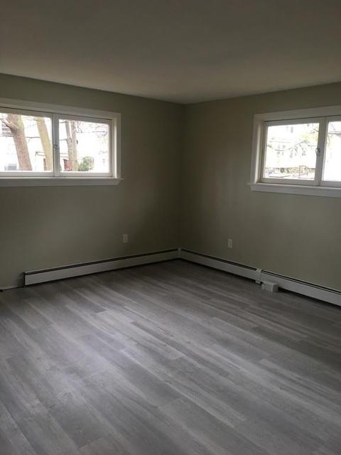 31 Eureka St, Worcester, MA 01603 photo 10