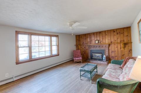 100 Apthorp St, Worcester, MA 01606 photo 13