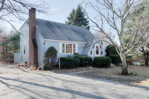 100 Apthorp St, Worcester, MA 01606 photo 4