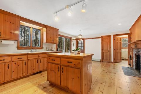 1375 Old Post Rd, Barnstable, MA 02648 photo 1