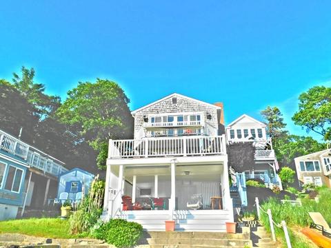 47 Oak St, Wareham, MA 02571 photo 1