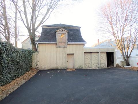 215 Ridge St, Fall River, MA 02721 photo 4