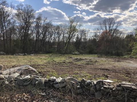 75 S Main St, Berkley, MA 02779 photo 1