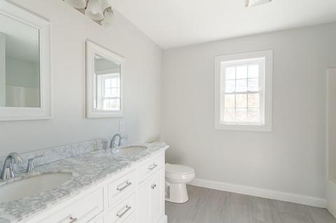 72 Upland St #D, Worcester, MA 01607 photo 4