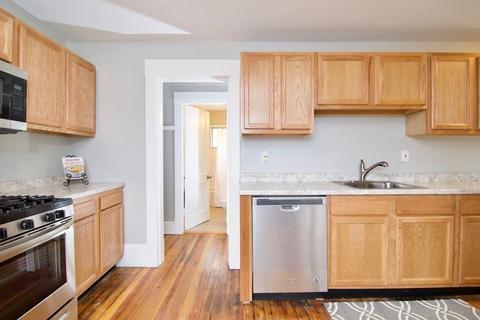 30 Pembroke St, Springfield, MA 01104 photo 2