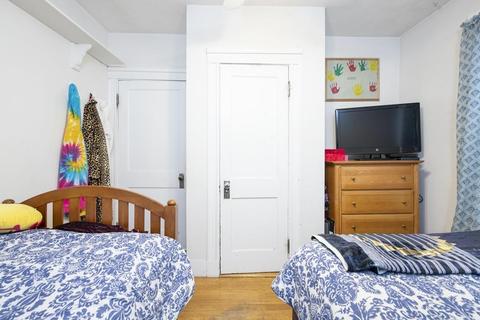 16 Cabot St, Everett, MA 02149 photo 16