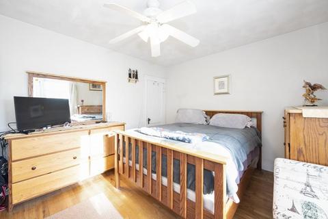 16 Cabot St, Everett, MA 02149 photo 14