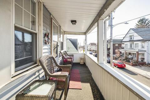 16 Cabot St, Everett, MA 02149 photo 4
