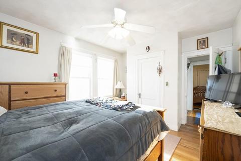 16 Cabot St, Everett, MA 02149 photo 15