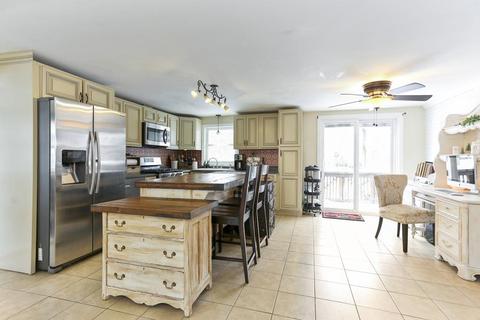 31 Haskell St, Fall River, MA 02720 photo 6