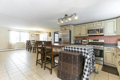 31 Haskell St, Fall River, MA 02720 photo 9