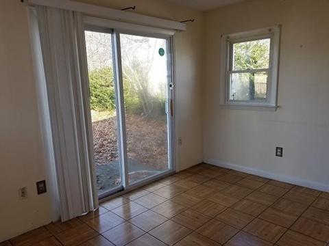 746 Prospect St, Chicopee, MA 01020 photo 2