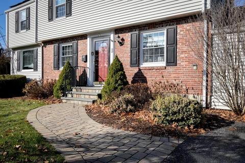 2 Stagg Dr, Natick, MA 01760 photo 2