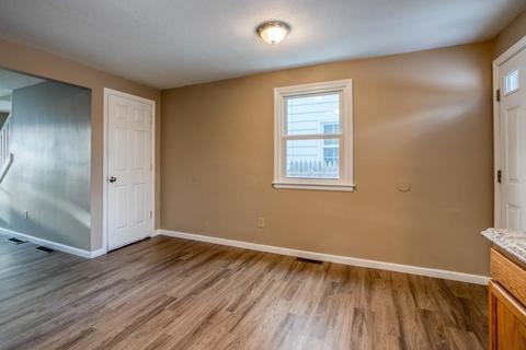 33 Nathaniel St, Springfield, MA 01109 photo 5