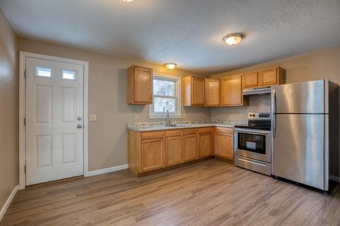 33 Nathaniel St, Springfield, MA 01109 photo 2