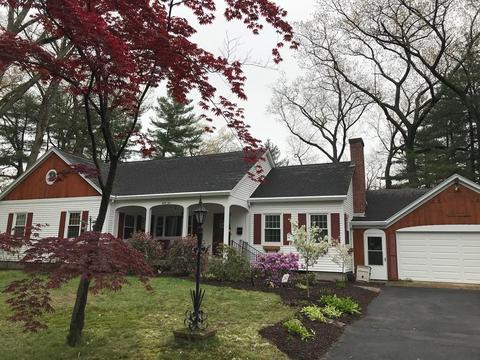 34 Pinehurst Rd Holyoke Ma 01040 29 Photos Mls 72598939