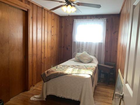 162 Packard Ave, Springfield, MA 01118 photo 3