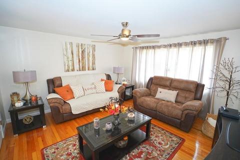 39 Tamarack Dr, Springfield, MA 01129 photo 6